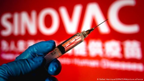 Türkiye'nin Sinovac'tan aldığı koronavirüs aşıları için flaş uyarı