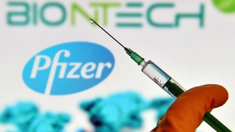 Pfizer/Biontech aşısında yan etki görüldü