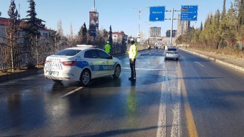 18 aracın karıştığı 'buzlanma' kazası