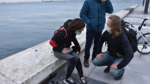 Sabah yürüyüşüne çıkan 2 kadın dehşeti yaşadı! Biri denize atladı, diğerini vatandaşlar kurtardı
