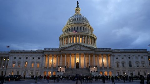 ABD Kongre Binası güvenlik nedeniyle giriş çıkışlara kapatıldı