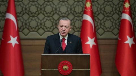 Cumhurbaşkanı Erdoğan: Türkçemiz tarihimizin en büyük kelime katliamına maruz bırakılmıştır