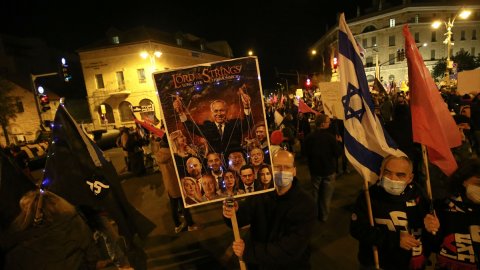 İsrail'de Netanyahu karşıtı protestolar devam ediyor