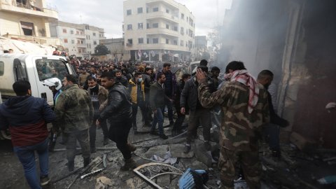 Suriye'nin kuzeyindeki Azez ilçesinde bombalı terör saldırısı: 10 ölü, 24 yaralı
