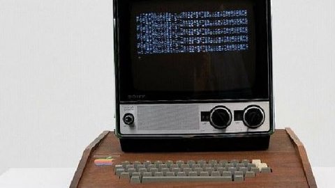 Apple'ın ilk bilgisayarı 10 milyon 658 TL'ye satışa çıkarıldı