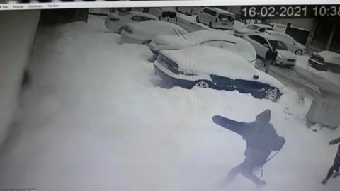Ataşehir'de pitbull saldırısı kamerada