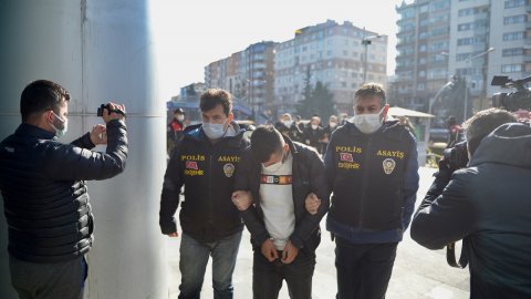 Eskişehir'de bir çift ve 4 yaşındaki çocuklarının öldürülmesiyle ilgili 4 şüpheli tutuklandı