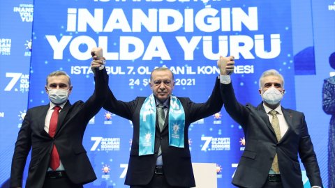 AKP İstanbul İl Örgütü’ndeki değişim ne anlama geliyor?