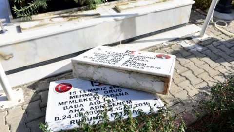 İkiz şehitlerin mezarları dahil, 79 mezar taşını tahrip ettiği öne sürülen 5 şüpheli yakalandı