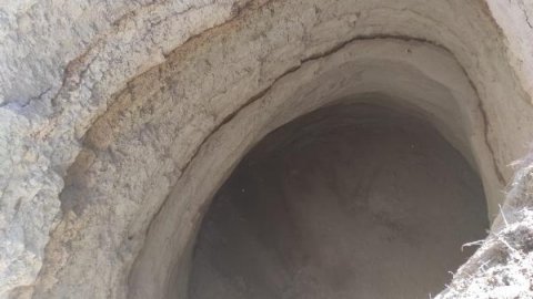 Konya'da, 40 metre derinliğinde obruk oluştu