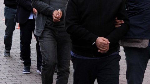  İstanbul'daki FETÖ soruşturmasında 13 şüpheli gözaltına alındı