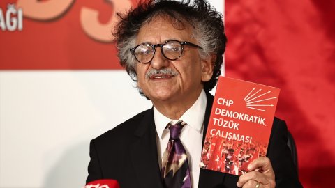 CHP için hazırlanan 'Demokratik Dijital Devrim tüzüğü' taslağı tanıtıldı