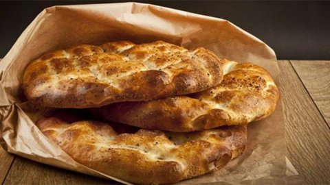 Ekrem İmamoğlu açıkladı: Halk Ekmek'te Ramazan pidesinin fiyatı belli oldu