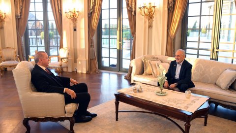 Cumhurbaşkanı Erdoğan, Saadet Partili Asiltürk ile iftar yaptı