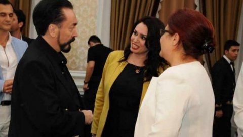 Yeni Aile Bakanı Yanık'ın Adnan Oktar'la da fotoğrafları ortaya çıktı