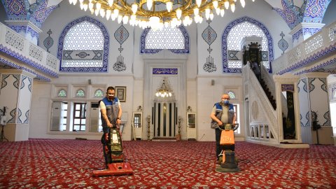 Kadıköy’de camilerde Ramazan ayı temizliği