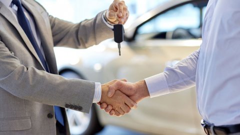 Otomobil ve hafif ticari araç satışları ilk 4 ayda yüzde 72.4 arttı