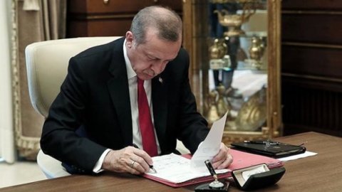 Murat Yetkin: Karar alınamıyor, Erdoğan’ın masasında binlerce dosya imza bekliyor
