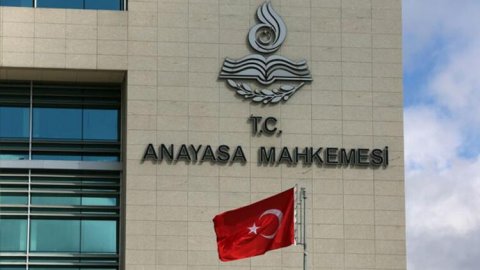 AYM raportörü HDP'nin kapatılma iddianamesinde kararını verdi