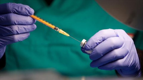 Dünya genelinde 2 milyar 621 milyon dozdan fazla Kovid-19 aşısı yapıldı