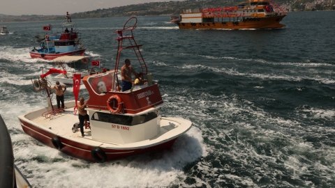 CHP Gemisi liman liman Türkiye’yi geziyor