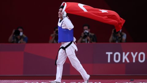 Türkiye, Tokyo'daki ilk madalyasını milli tekvandocu Hakan Reçber ile kazandı