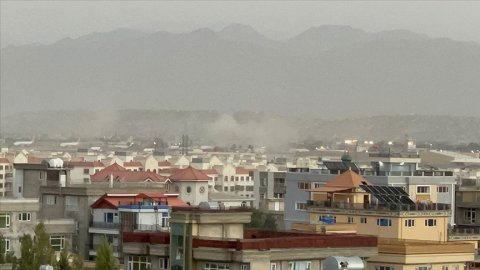 Kabil'de havaalanı bölgesinde bombalı saldırılar: 13'ü ABD askeri en az 60 kişi öldü, 140 kişi de yaralandı