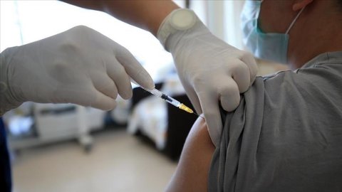 Koronavirüs aşısı hakkında doğru bilinen yanlışlar: "Çift doz aşılarda ilk doz kısmi bir koruma sağlıyor!"
