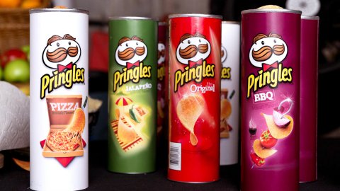 Pringles logosunu değiştiriyor