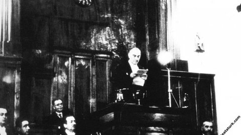 Atatürk, 94 yıl önce bugün Büyük Nutuk’u okumaya başladı