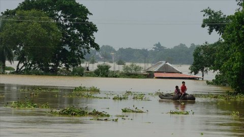 Hindistan'da şiddetli yağışlar sonucu ölenlerin sayısı 24'e yükseldi