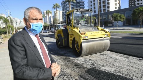 Adana Büyükşehir Belediyesi, trafiğin sıkıştığı 26 noktada çalışma yapıyor