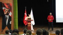 Kartal Belediyesi’nden Kazakistanlı öğrencilere afet bilinçlendirme eğitimi