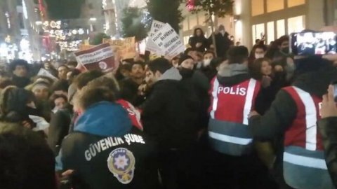 Taksim’deki Enes Kara protestosuna polis müdahalesi