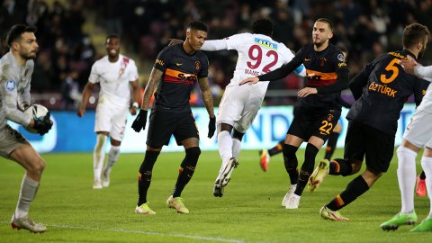 Galatasaray'da Torrent dönemi mağlubiyetle başladı