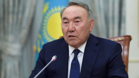 Nazarbayev’in damatları istifa etti, yeğeni görevden alındı