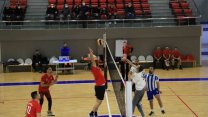 Kartal Belediyesi voleybol turnuvasının şampiyonu 'Zabıta Müdürlüğü' oldu