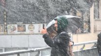 İstanbul'da beklenen kar yağışı başladı! İşte ilk görüntüler