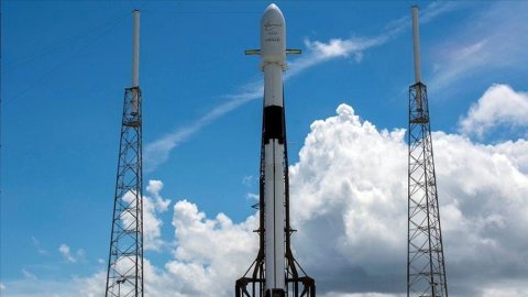 SpaceX 46 Starlink uydusunu daha uzaya fırlattı
