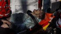 Bu acıya yürek dayanmaz: Kiev'deki Rus saldırısında top mermisinin isabet ettiği apartmanda 4 kişi öldü