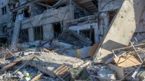 Harkov’da 998’i sivil yaşam alanı olan bina bombalandı