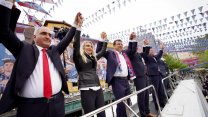 ‘Galatasaraylı’nın, Beşiktaşlı’nın, Fenerbahçeli'nin selamını getirdim' sözleri binlerce Trabzonlu’dan alkış aldı