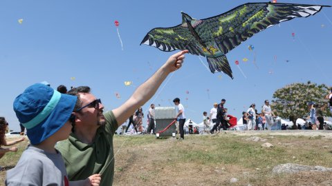 Nilüfer Belediyesi'nin 20. Uluslararası Spor Şenlikleri’nde gökyüzü uçurtmalarla şenlendi 