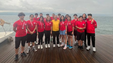 Liselerarası Türkiye Kürek Şampiyonası’nda Tarhan Koleji’ne 6 madalya
