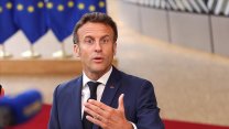 Macron Başbakan'ın 'nezaket istifasını' kabul etmedi