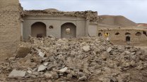 Afganistan'daki depremde hayatını kaybedenlerin sayısı 920'ye yükseldi