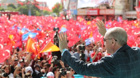 AKP'de 'erken seçim' tartışması: İşte Erdoğan'a iletilen tarih!
