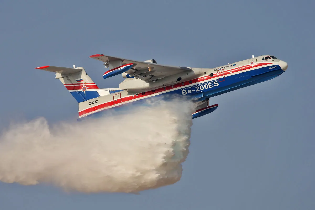 Azerbaycan'dan Türkiye'ye yangın uçağı yardımı