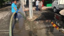 Akhisar'da şiddetli yağış ve fırtına hayatı olumsuz etkiledi