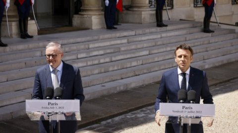 Fransa ve Avustralya ilişkilerde yeni sayfa açmak istiyor
